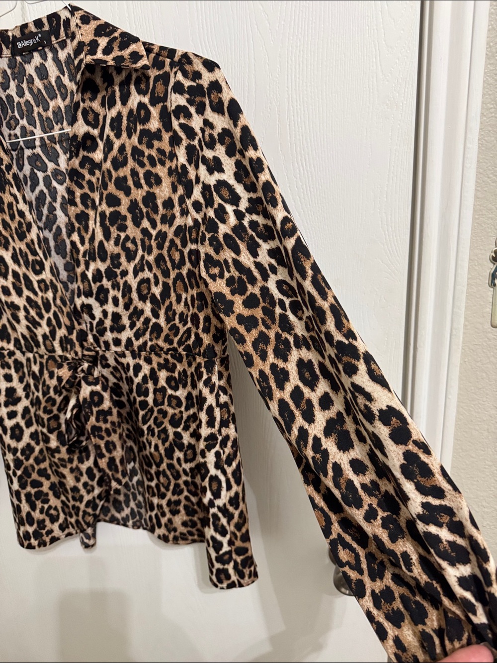 Allegra K Leopard Print Blouse Women’s Small V Neck Tie Front Long Sleeve NWOT. - Picture 6 of 15